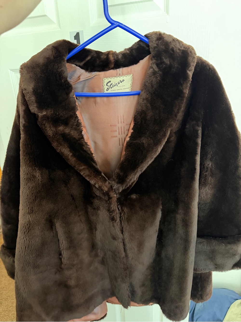 1940s-1960s Vintage Women's Mouton Lamb Fur Coat Large